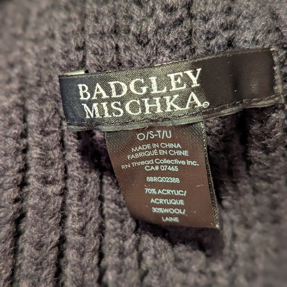 BNWT Badgley Mischka Women's Black Wool Blend Beanie/Chook/Tuque/Hat w/Crystals - Picture 12 of 13